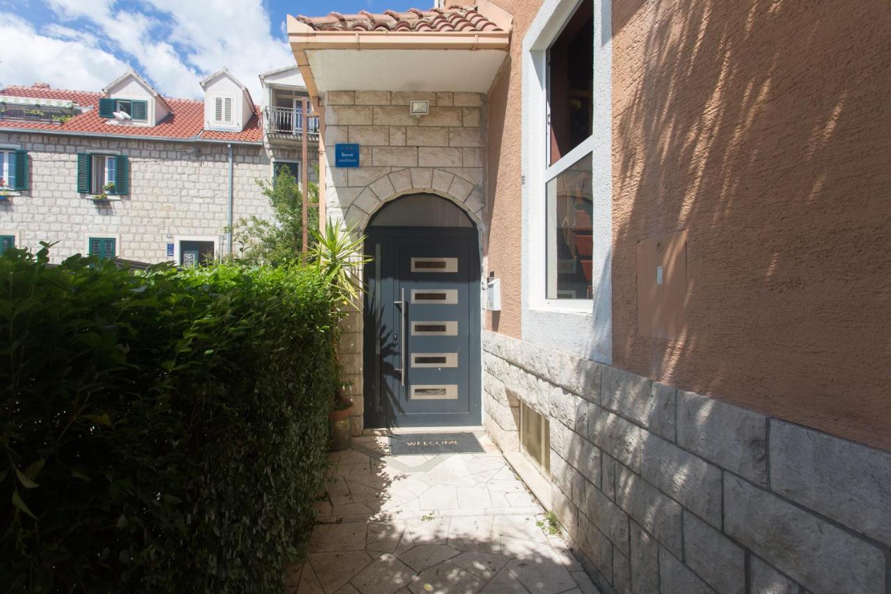 Angolo Apartments Kastela Exterior photo