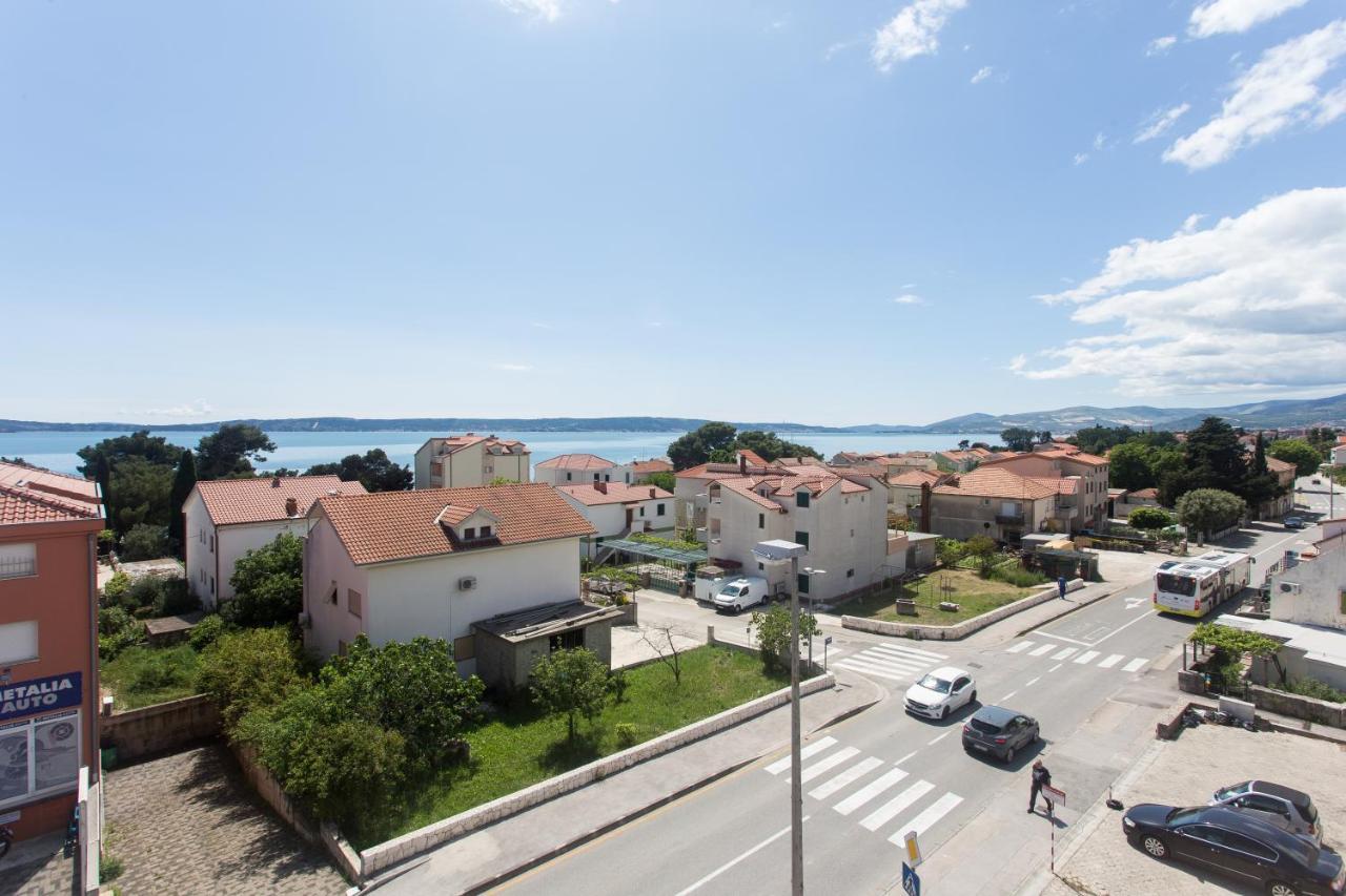 Angolo Apartments Kastela Exterior photo